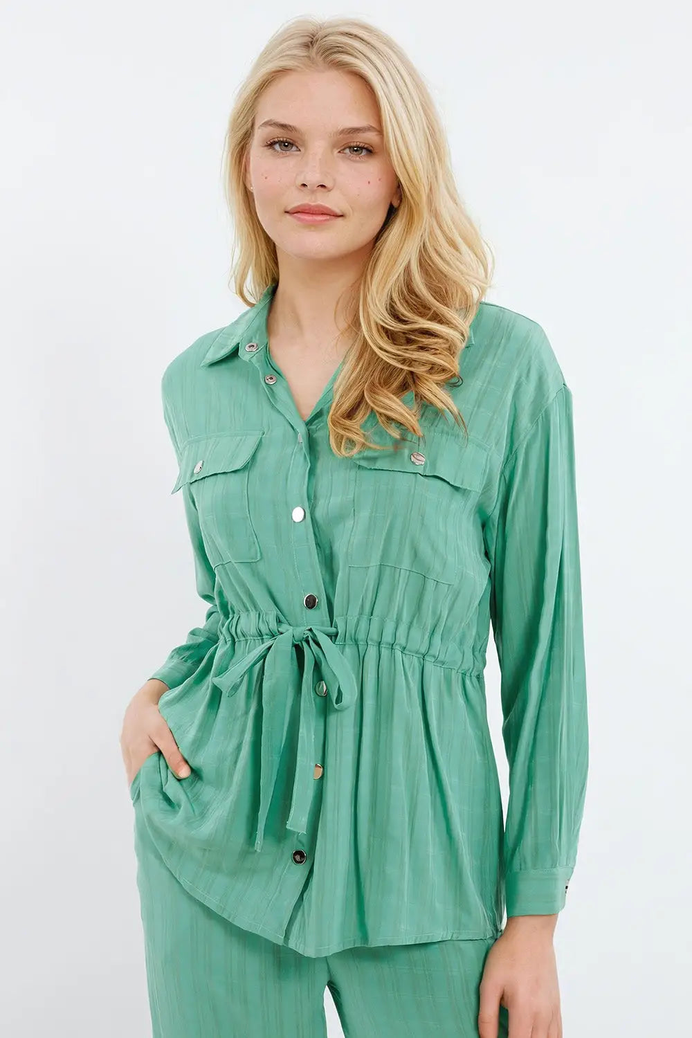 Tie waist long sleeve shirt in green - Shirts