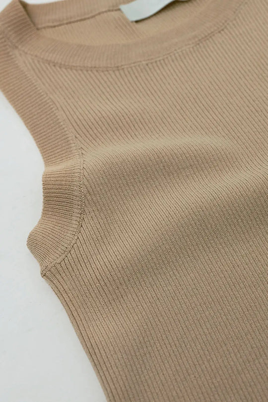 Knitted sleeveless Top in Beige - Tops Sweaters