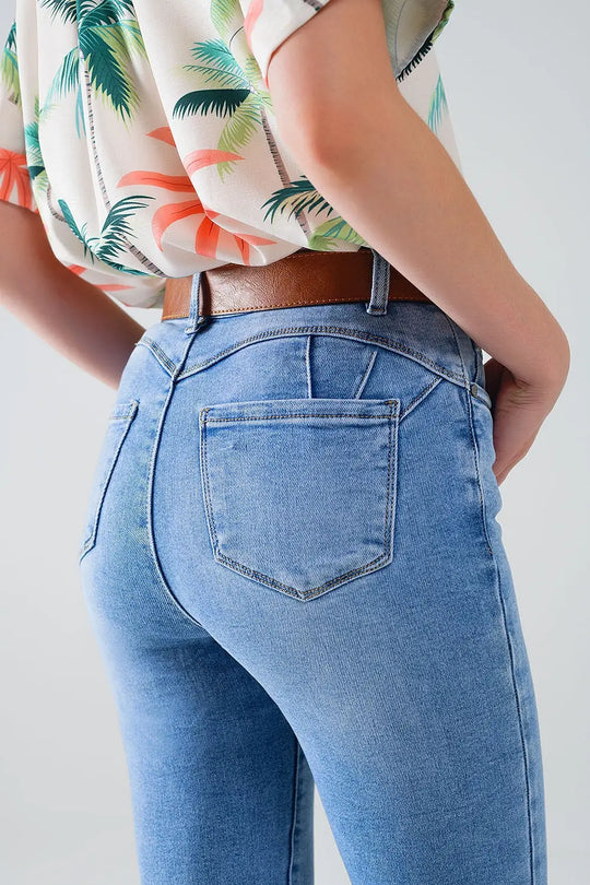 Regular Waist super Skinny Jeans in Light Wash with 5 pockets