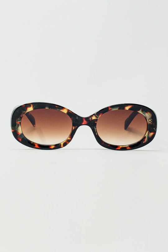 Oval Shapped Sunglasses in Tortoise Shell - BROWN / ONE - Sunglasses