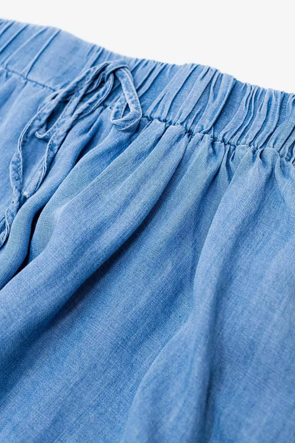 Flowing Tencel Denim Shorts With Side Pockets - Pants