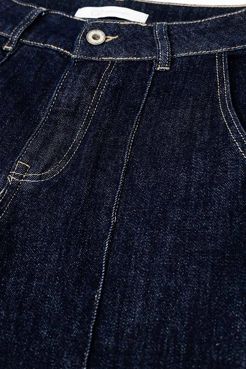 Long Straight Dark Blue Jeans With Contrast Stitching