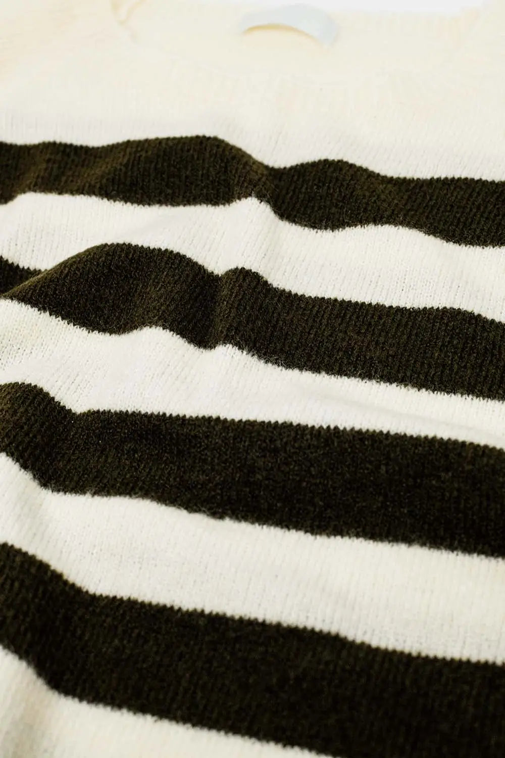 Fine knit sweater in beige with brown stripes - Sweaters