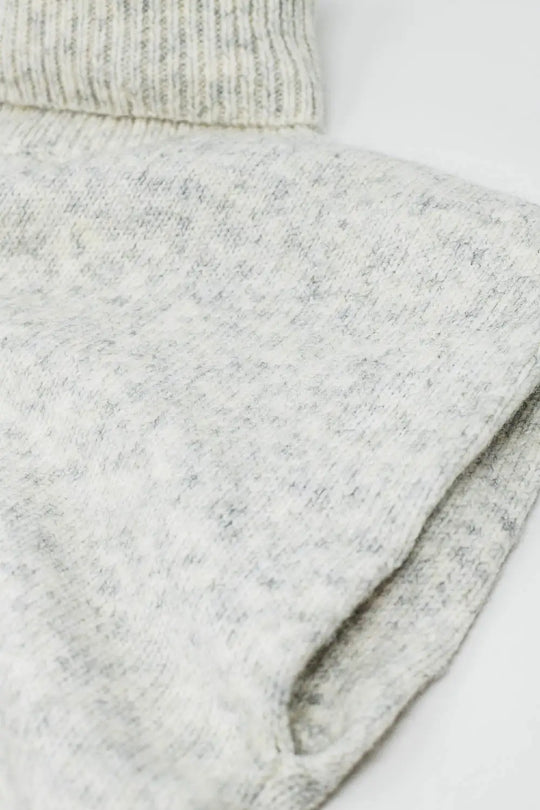 Cozy turtleneck sleeveless sweater in grey - Sweaters