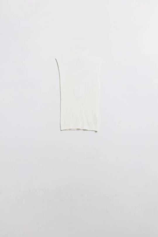 Sleeveless fine knit wool sweater in ecru - Sweaters