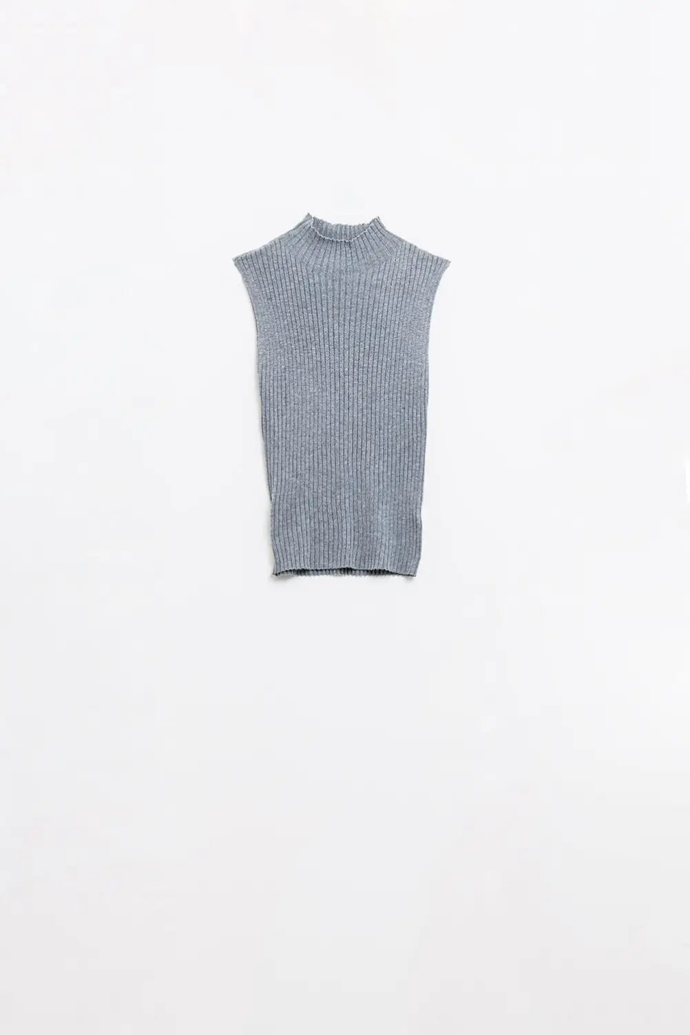 Sleeveless fine knit wool sweater in grey - Sweaters