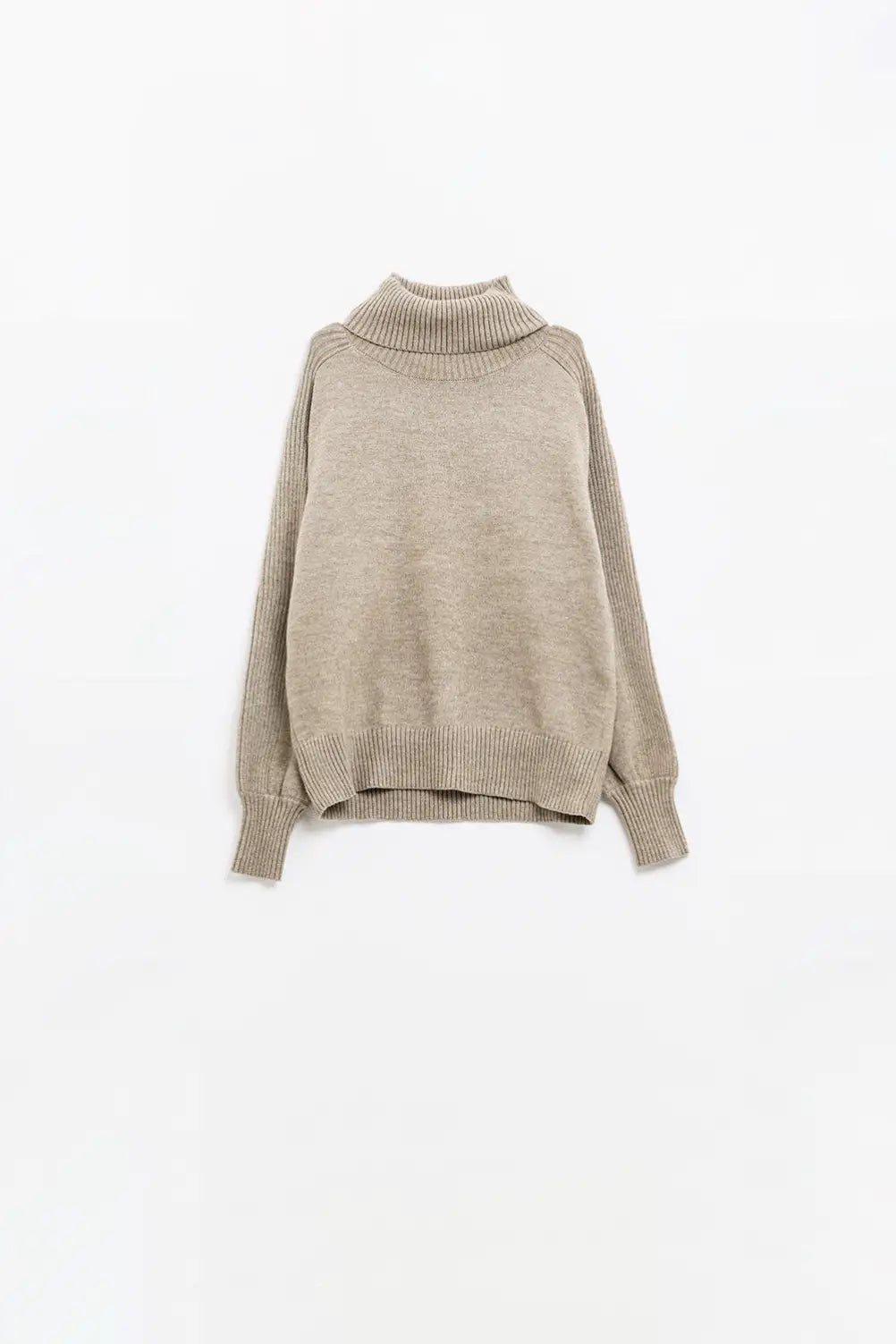wide beige sweater with ribbed sleeves - Sweaters
