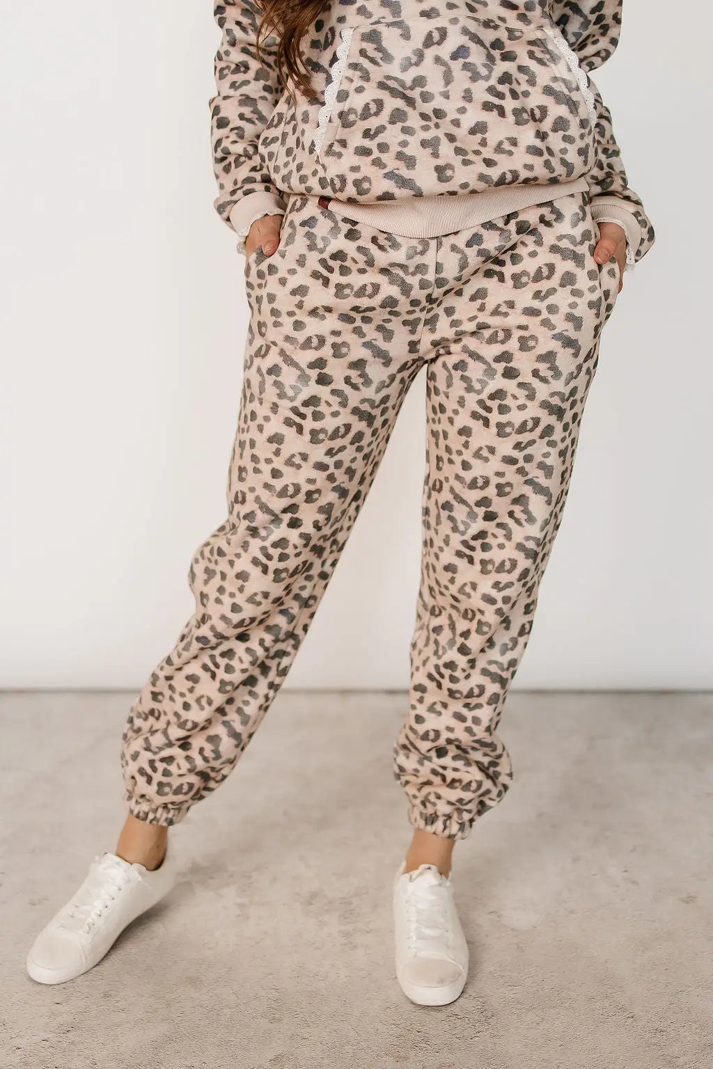 Comfort Zone Joggers - Leopard Lace - Tops