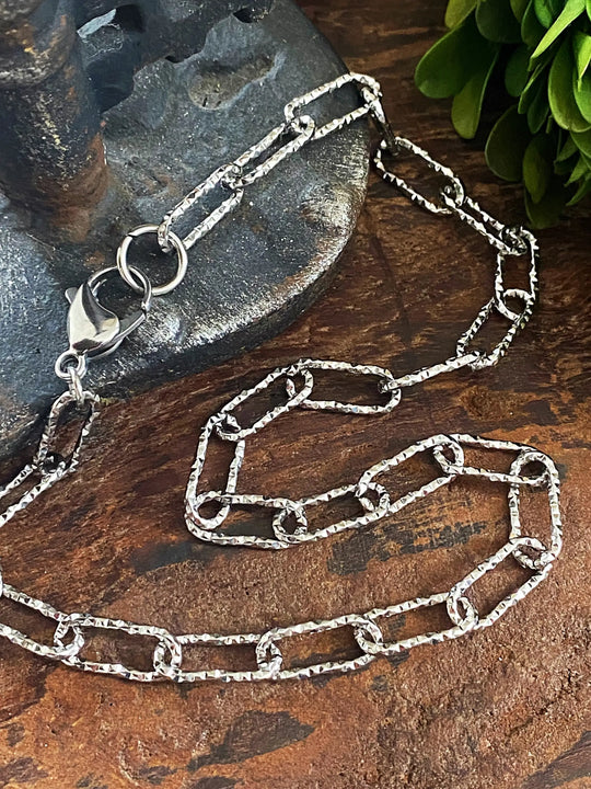 STATEMENT PAPERCLIP NECKLACE
