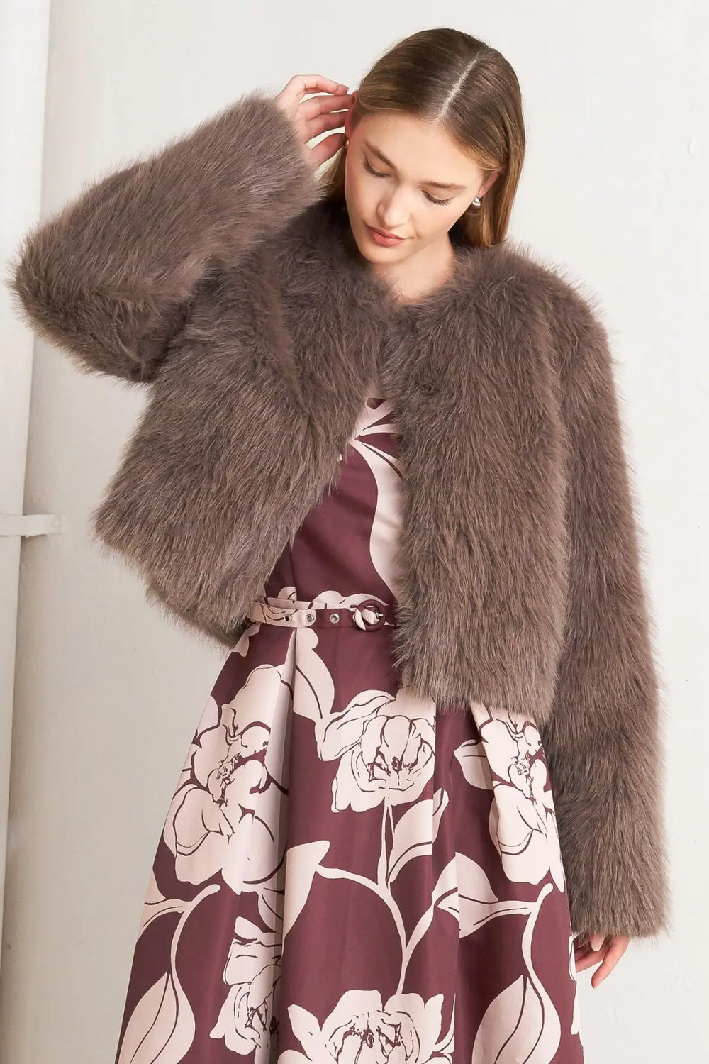 PLUSH ESCAPE MOCHA/CREAM FAUX FUR CROPPED JACKET