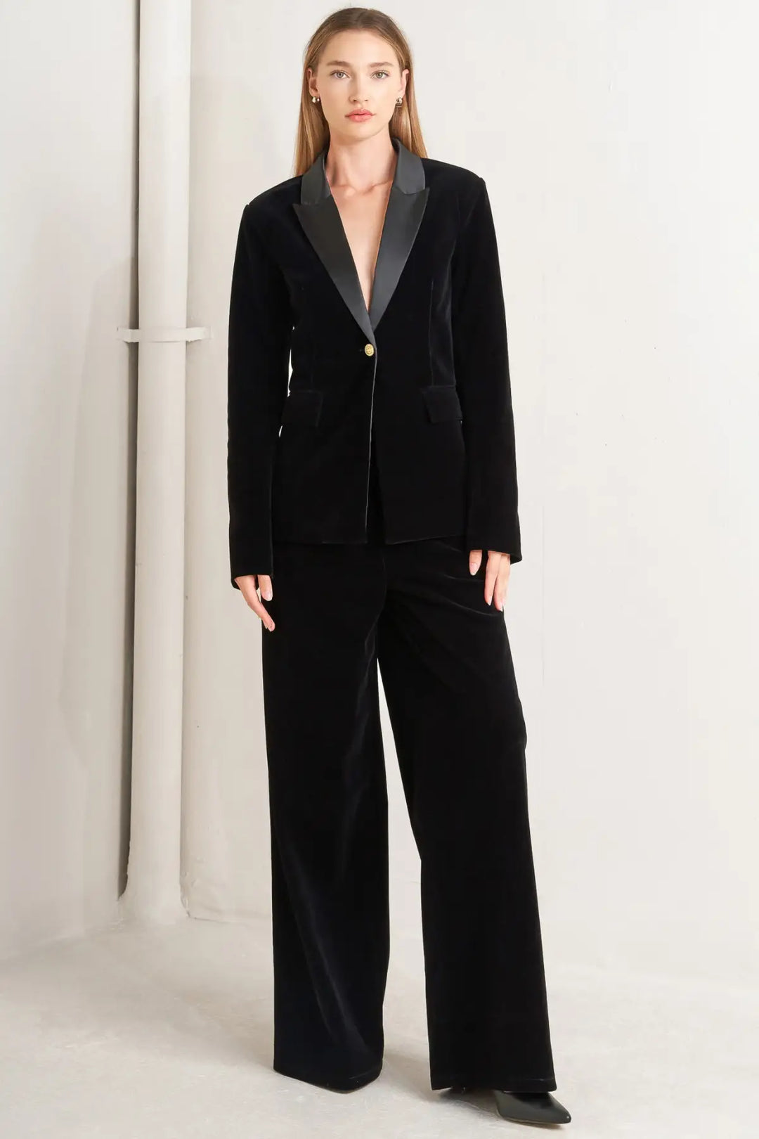 MIDNIGHT TUX WOVEN VELVET BLAZER - JACKETS