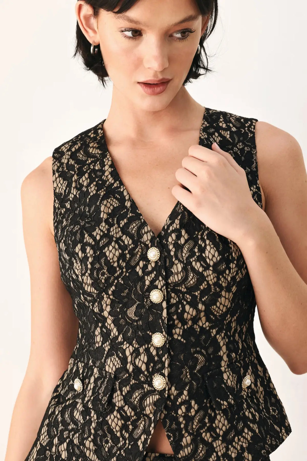 LACE THEORY BLACK/CAMEL WOVEN VEST