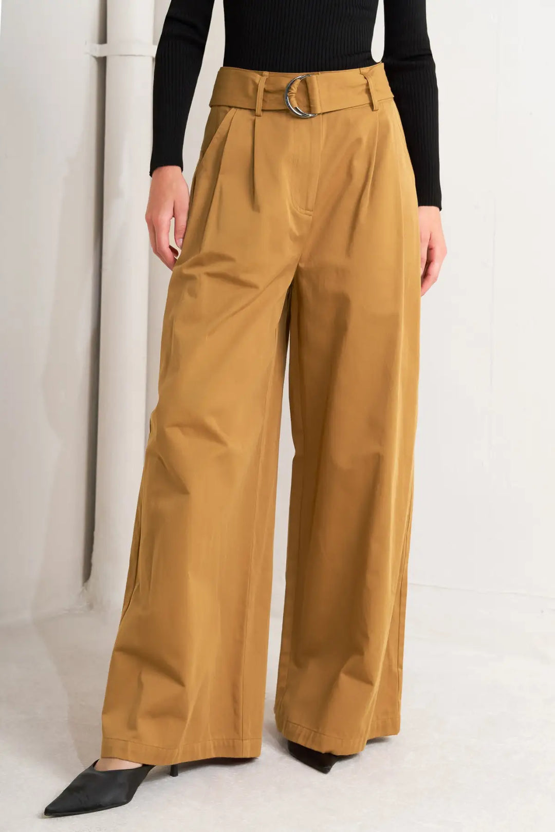 ELEGANCE UNVEILED WOVEN PANTS - PANTS
