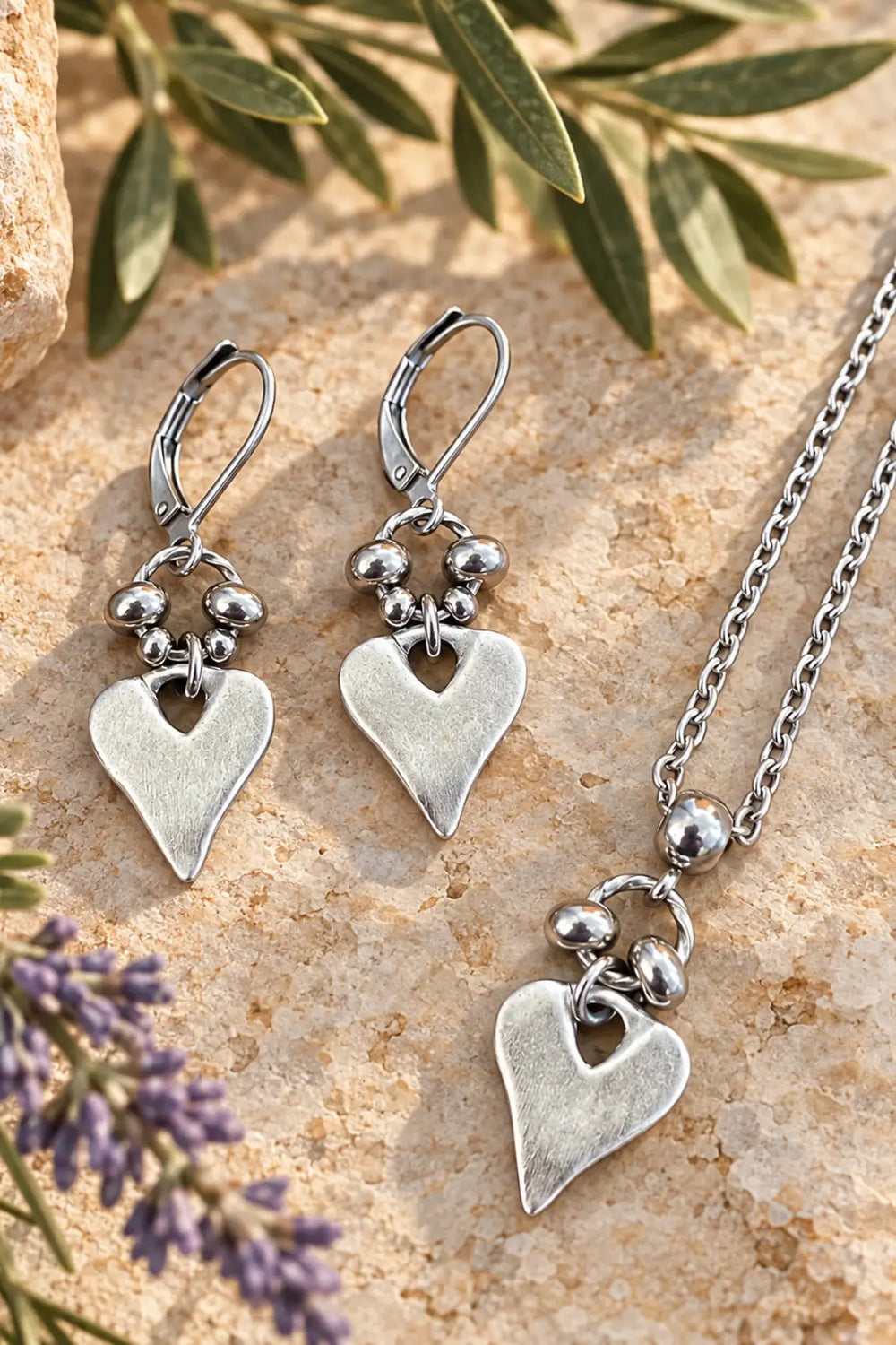 RUSTIC HEART NECKLACE
