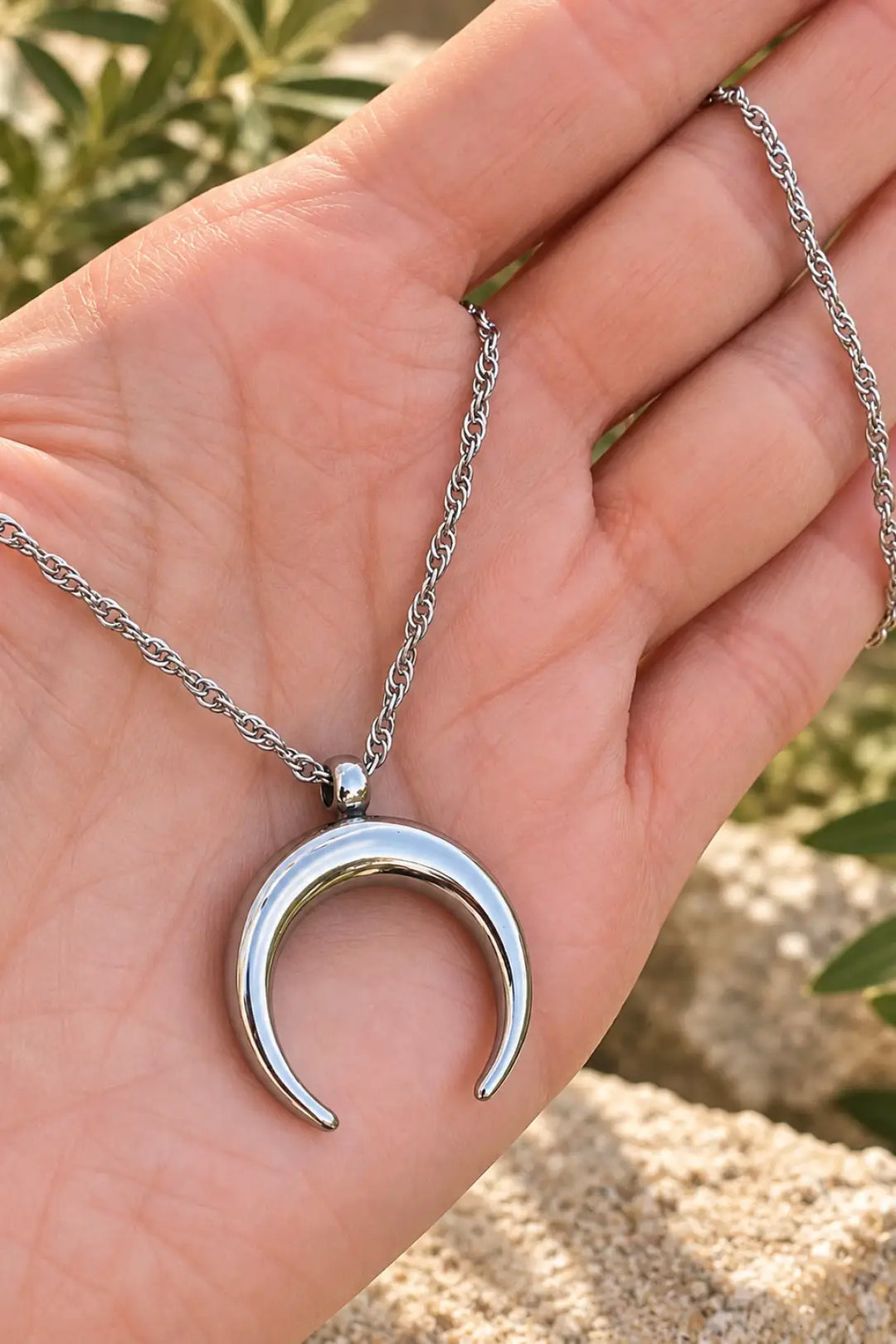 CRESCENT MOON NECKLACE