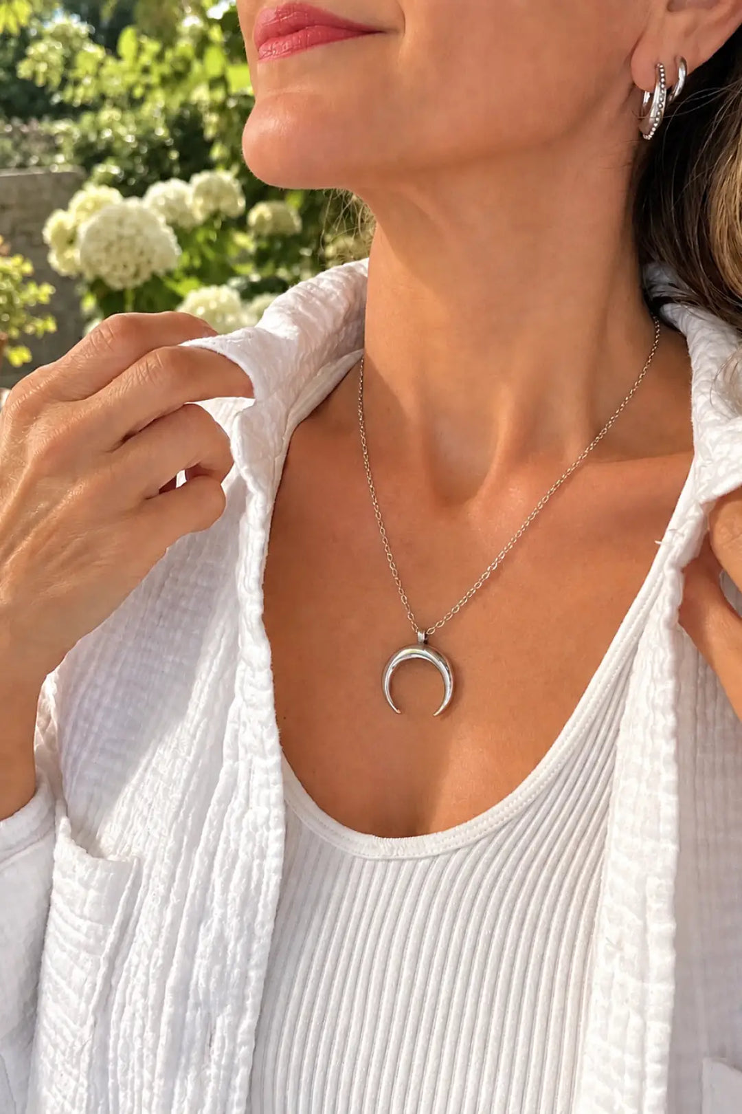 CRESCENT MOON NECKLACE