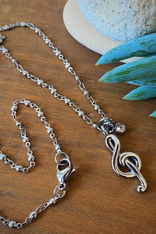 MUSICAL NOTE NECKLACE