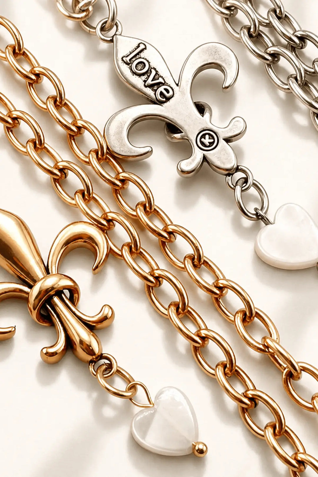 Love Fleur-de-Lis Essential Necklace