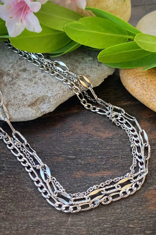 MULTI CHAIN NECKLACE