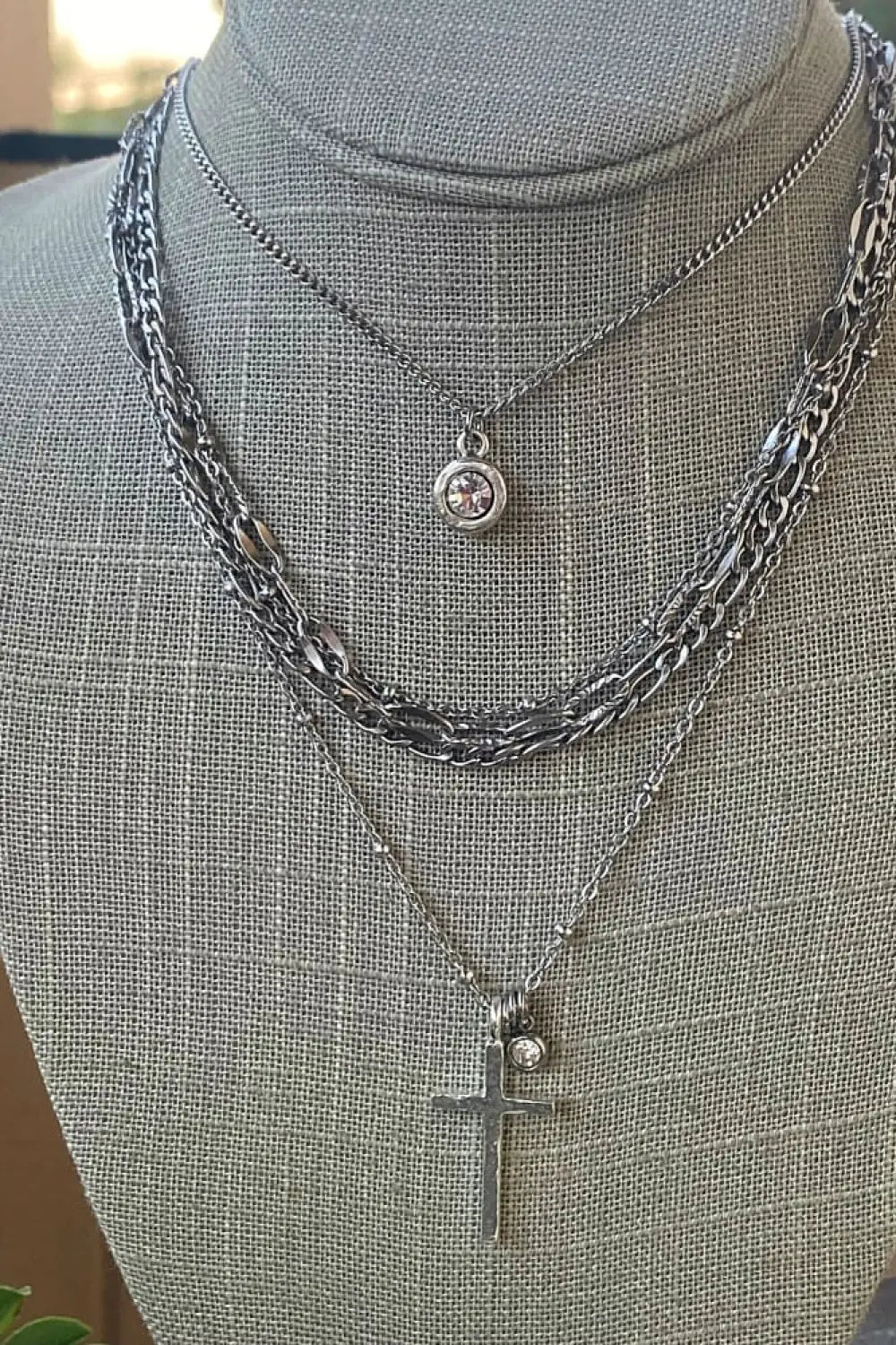 MULTI CHAIN NECKLACE