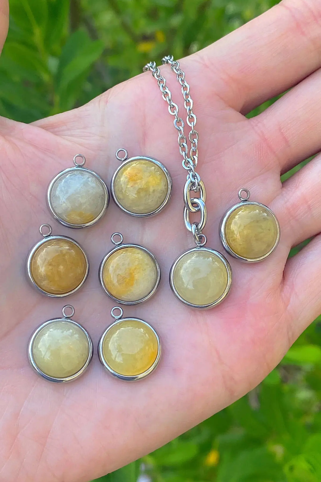 STONE CHARM NECKLACE