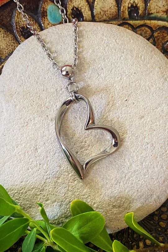 WHIMSICAL HEART NECKLACE