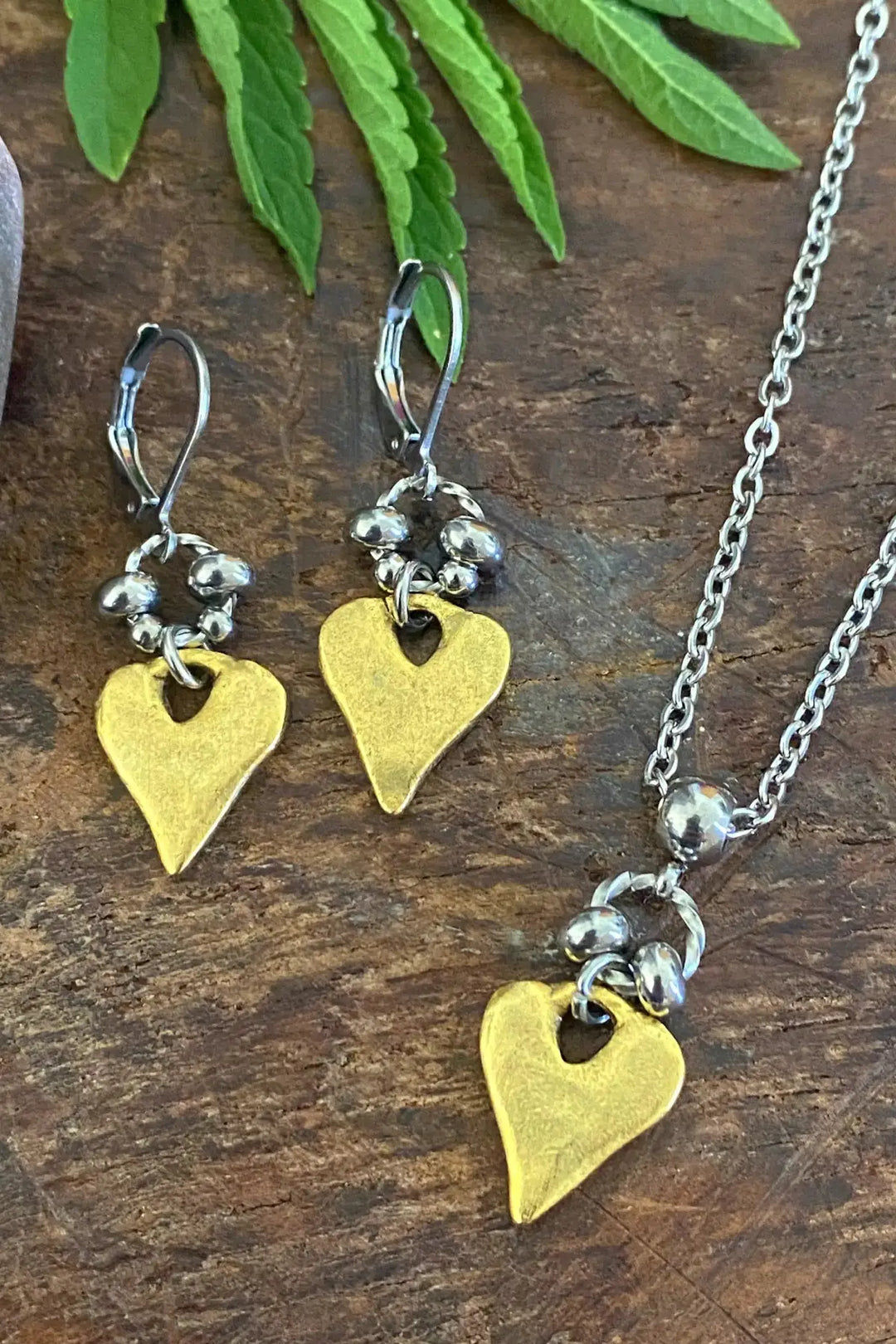 RUSTIC HEART NECKLACE
