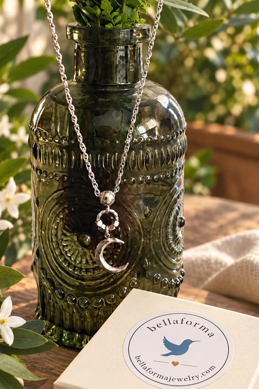 TINY MOON NECKLACE