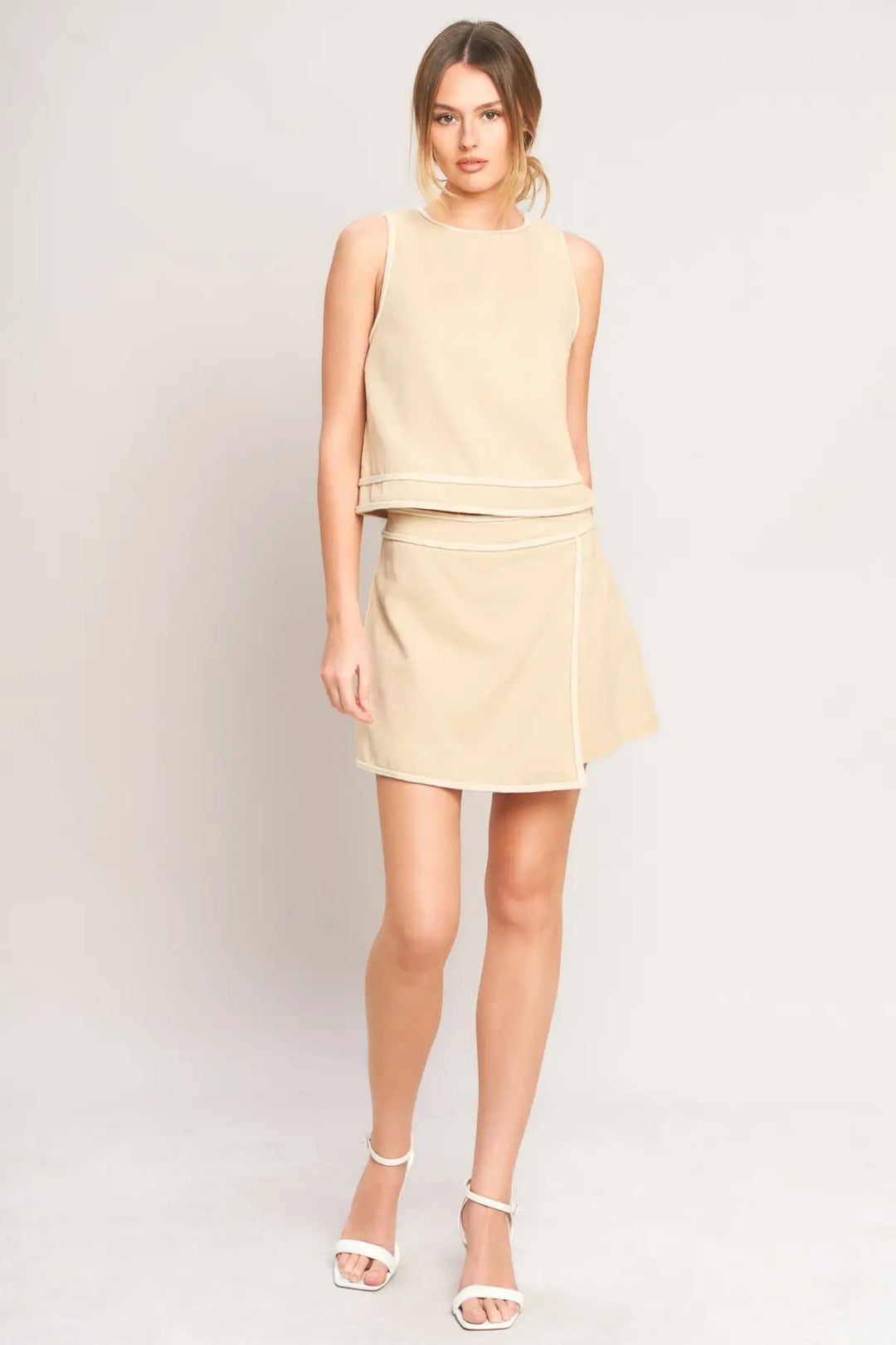 ELEVATED ESSENTIAL WOVEN SKORT - SHORTS