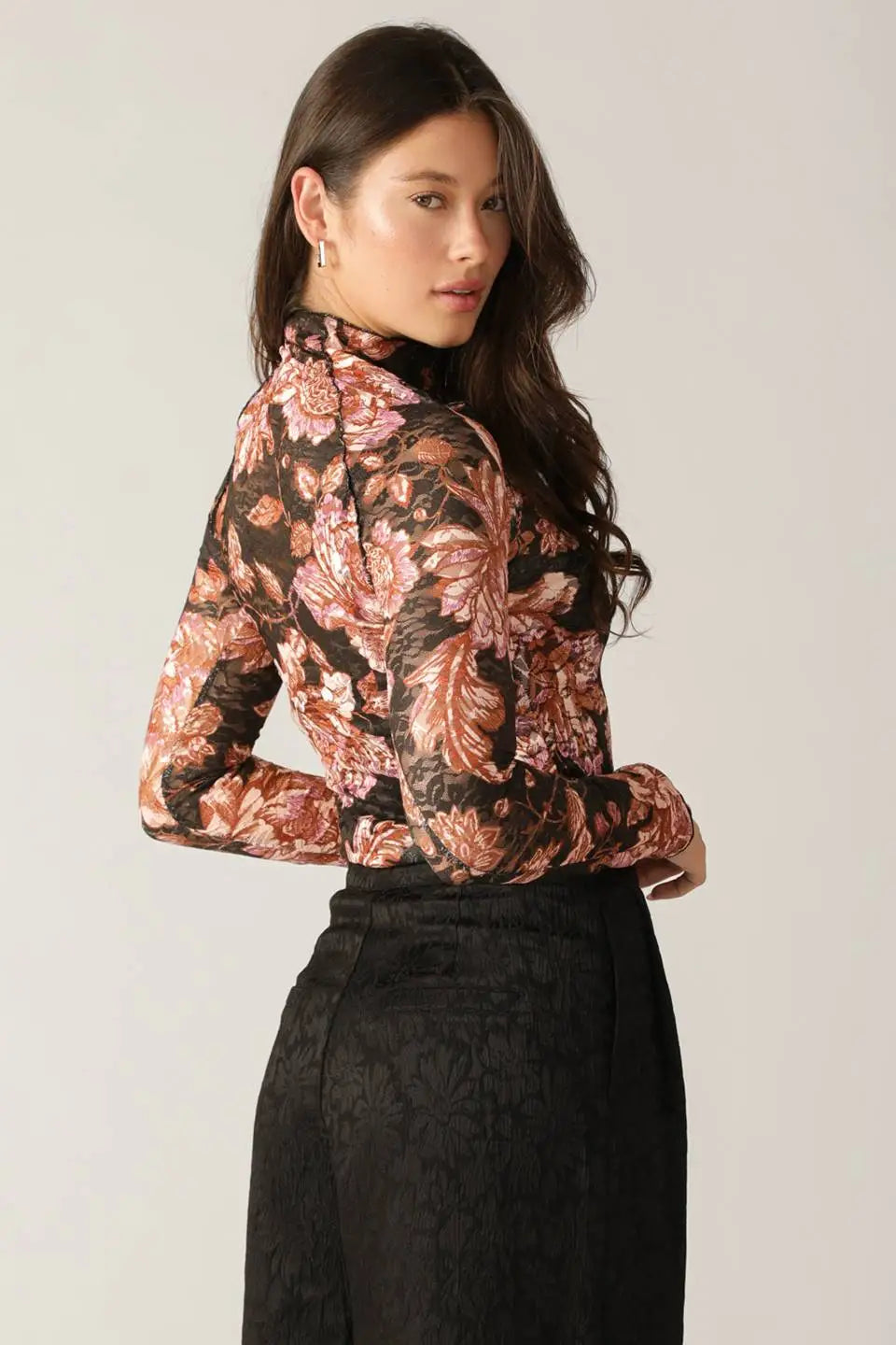 FIRESIDE CHATS STRETCH LACE TOP - TOPS