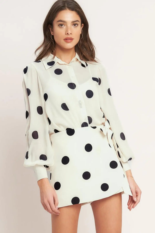 PLAYFUL CONFIDENCE WOVEN TOP - TOPS