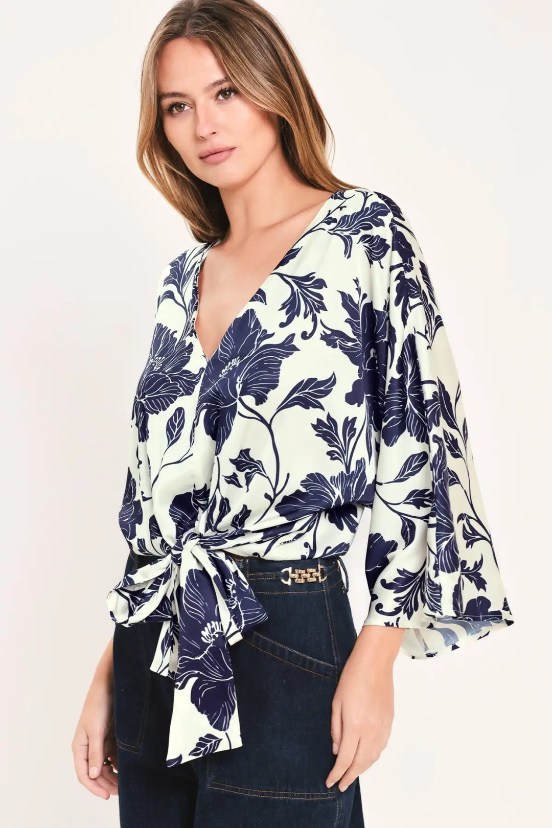 WHITE MAGNOLIA CURRENT WOVEN TOP - TOPS