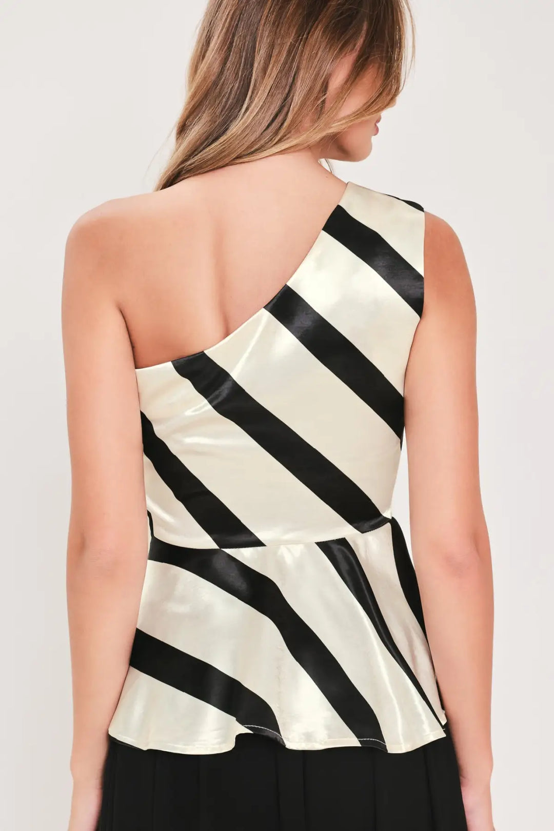 MONOCHROME MOMENT SATIN ONE-SHOULDER PEPLUM TOP