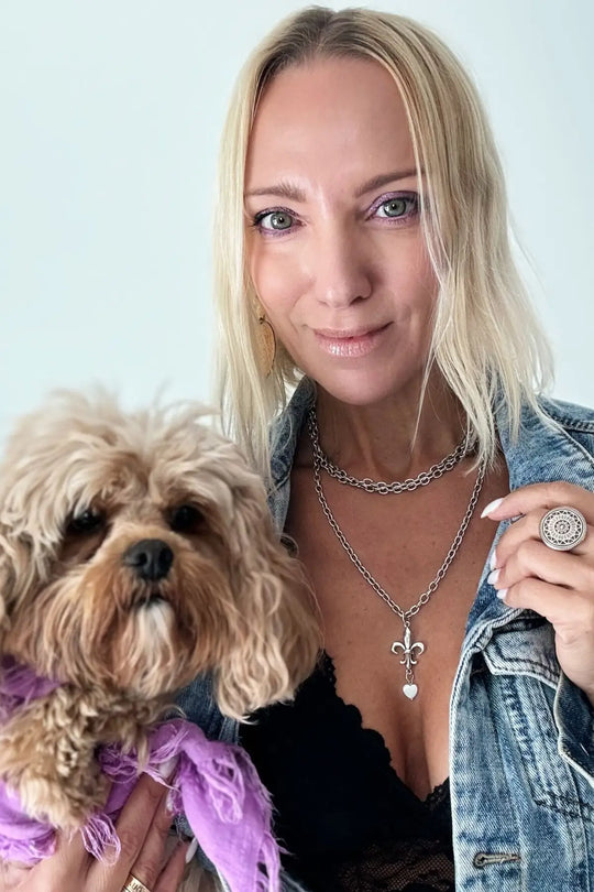 Love Fleur-de-Lis Essential Necklace