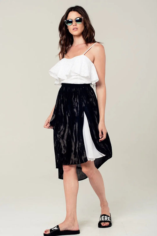 Asymmetric hem skirt in black and gray print - Skirts