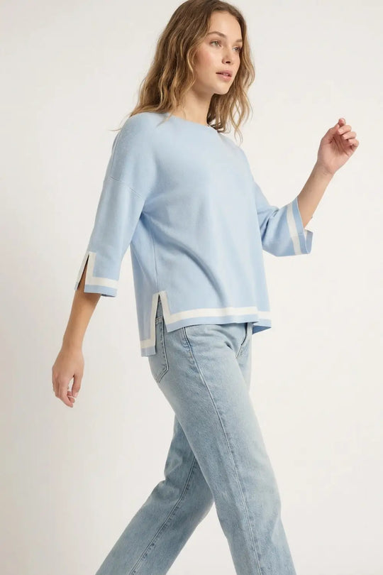 baby blue Fine Knit sweater with Contrast Stripe in white Detail and 3/4 Sleeves - One Size / Blue