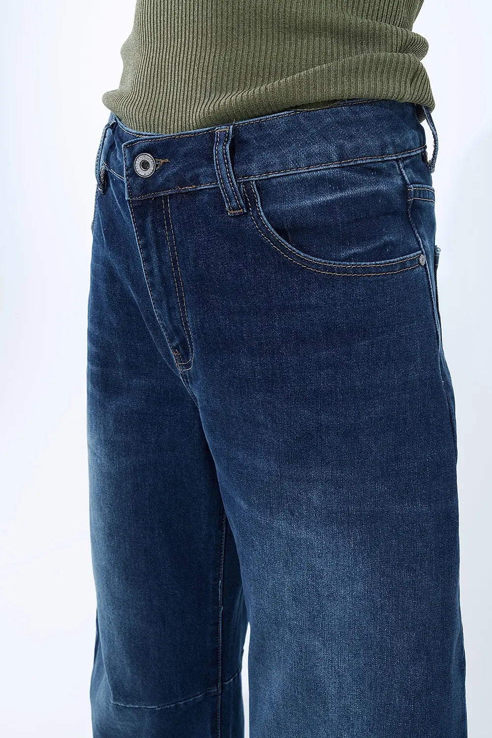 Barrel jeans with balloon-style knee seam detail - Jeans