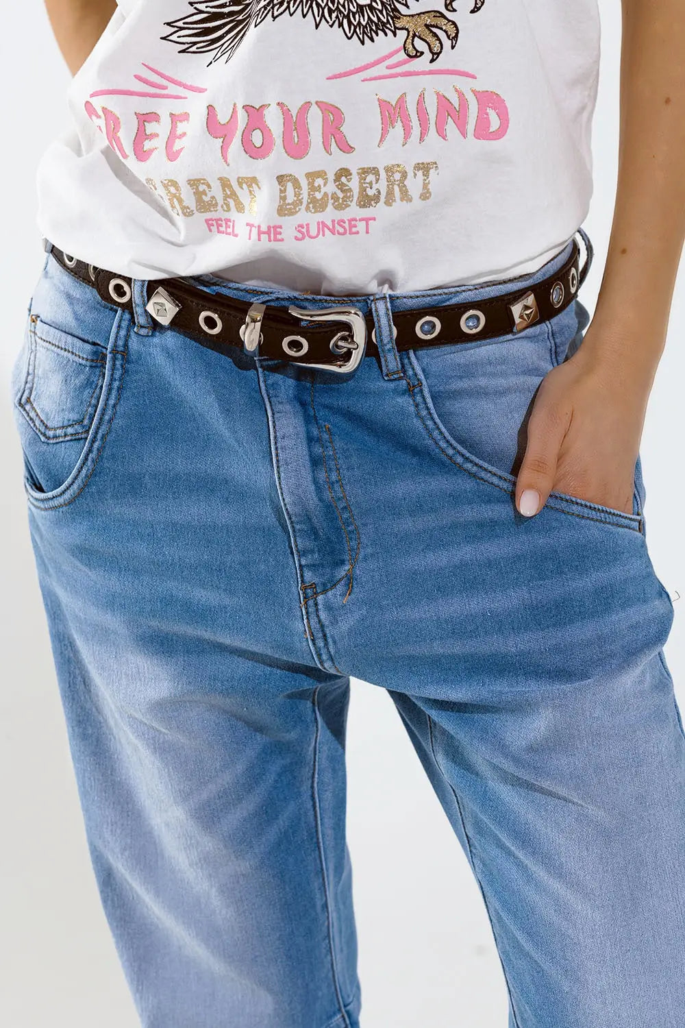 Basic Boyfriend Jeans With Stitch Detail - Jeans