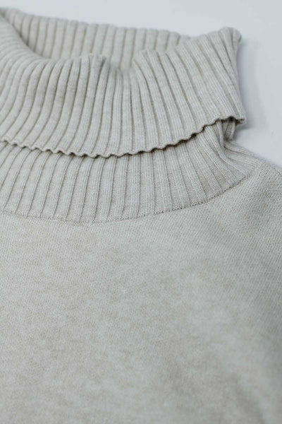 beige knitted long sleeves dress with high neck