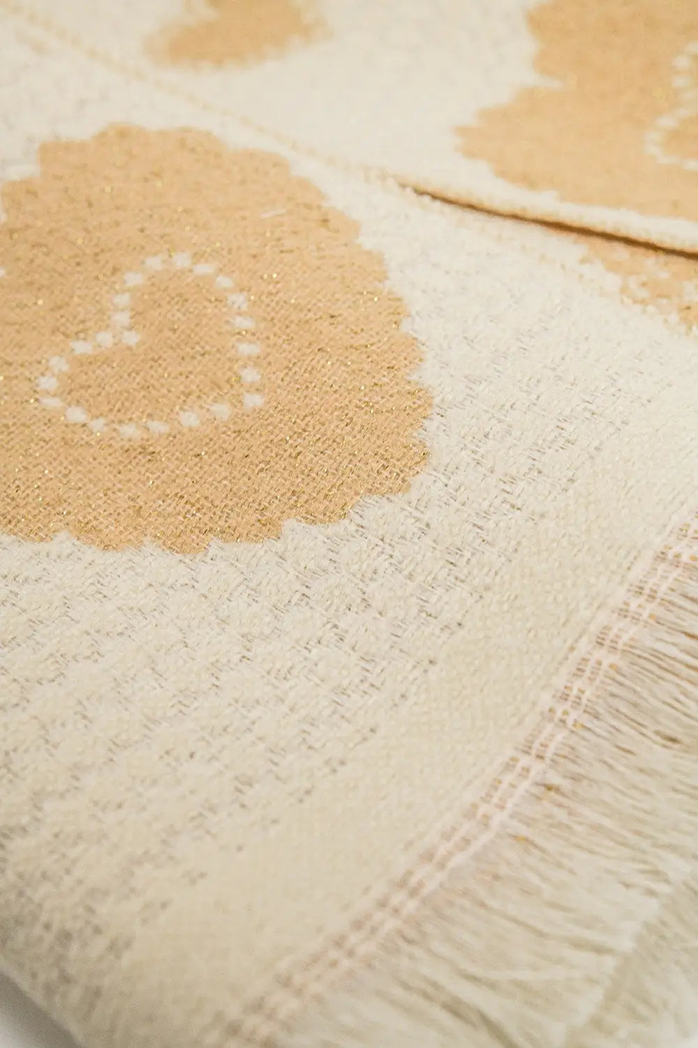 beige scarf with heart print and golden thread detail - One Size / Beige - Scarves & Hats
