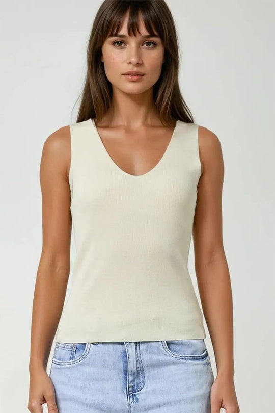 Beige sleeveless fine knitted top With V-Neck - One Size / Beige - Sweaters