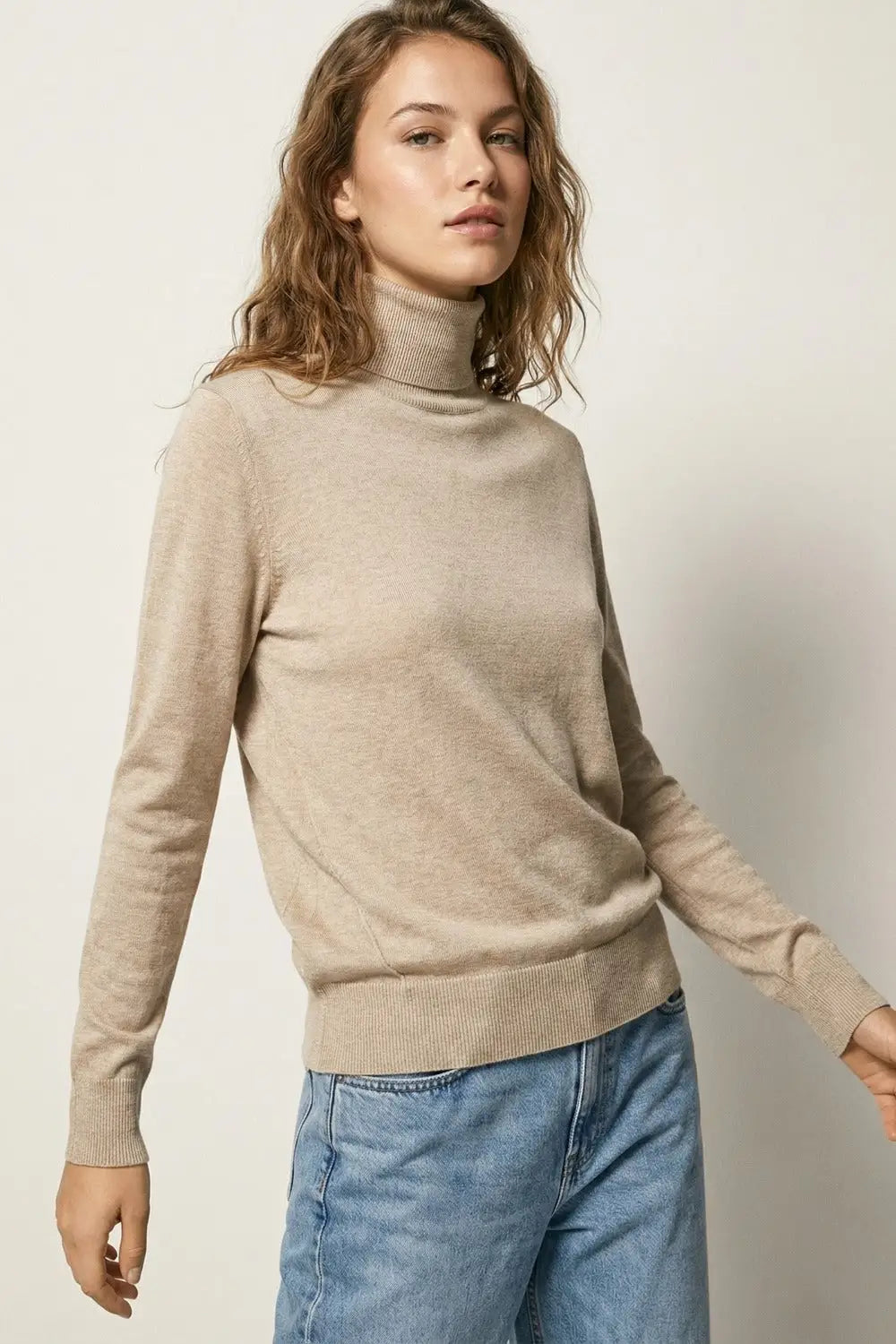 Beige turtleneck sweater in fine merino wool knit - One Size / Beige