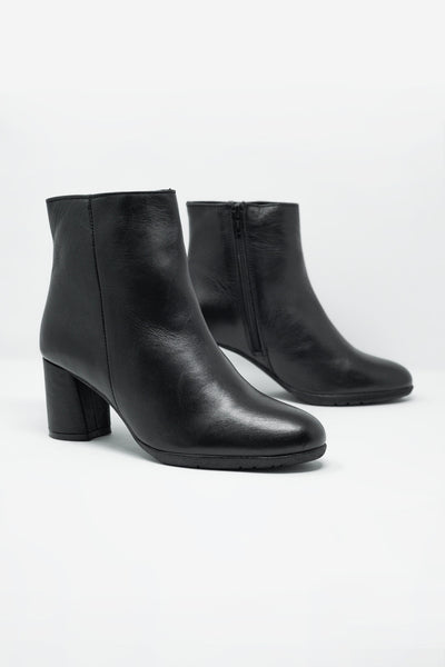 black blocked mid heeled ankle boots with round toe