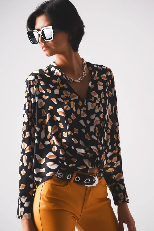 Black blouse with print and wrapped front - Shirts