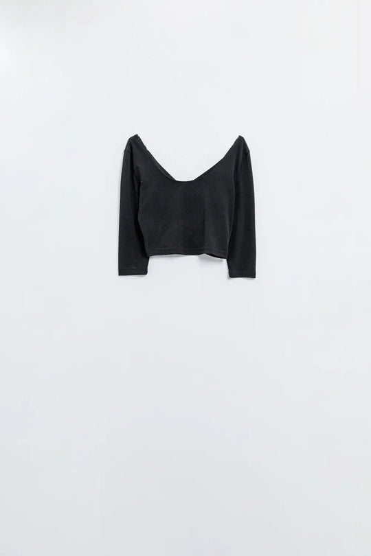 Q2 Black cropped top with elastic straps on the back