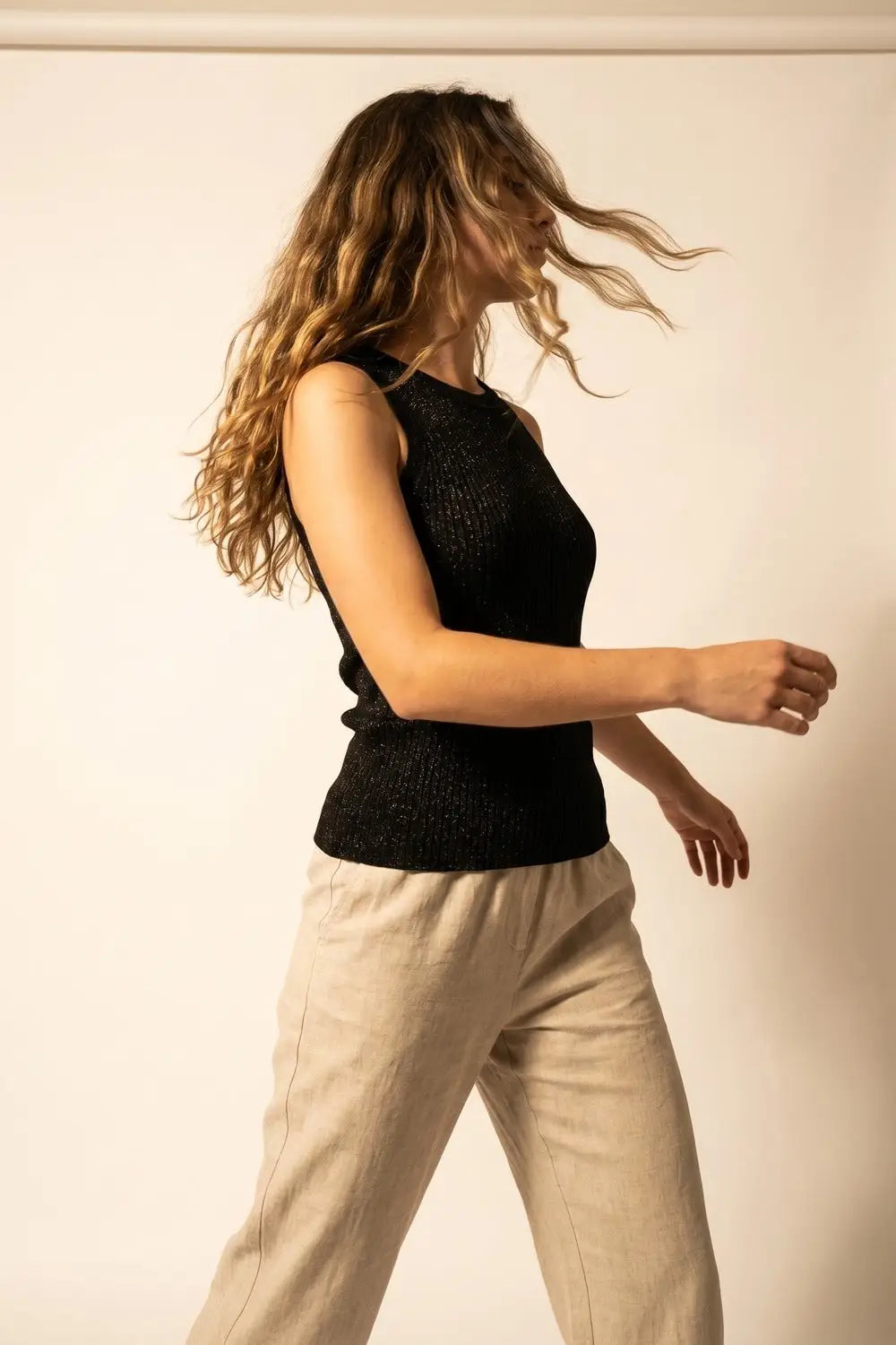 Black Glitter fine Knit Sleeveless Top - One Size / Black