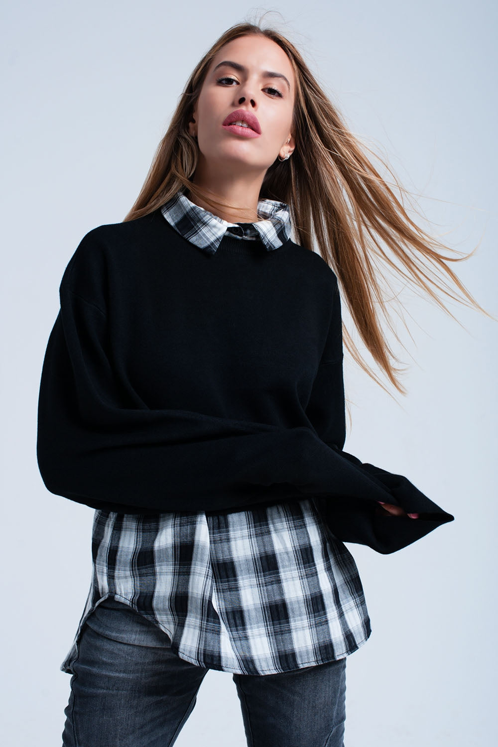 Q2 Black layering sweatshirt