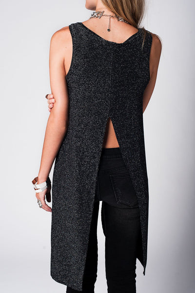 SILVER LONGLINE TOP IN KNIT WITH CUT OUT DETAIL