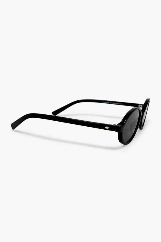 Black Oval Frame Glossy Finish Slim Retro Sunglasses - One Size / Black
