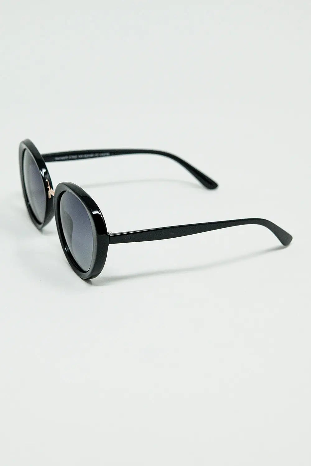 Black Oval Shaped Sunglasses with metal gold detail - One Size / Black